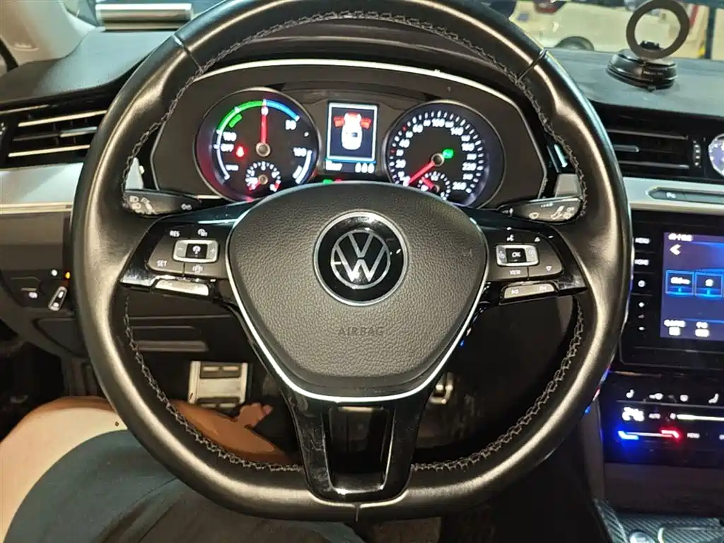 Volkswagen Magotan GTE Plug-in Hybrid 2020 GTE Luxury фото 11
