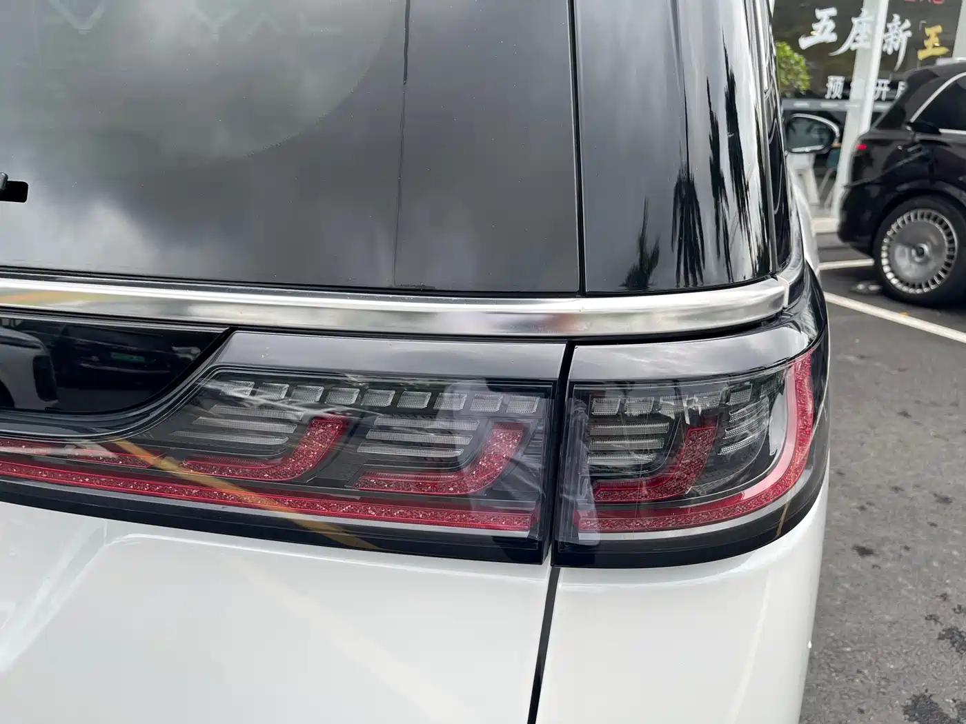 Voyah Auto Voyah Dreamer 2025 PHEV AWD Flagship Qian Kun Edition фото 8
