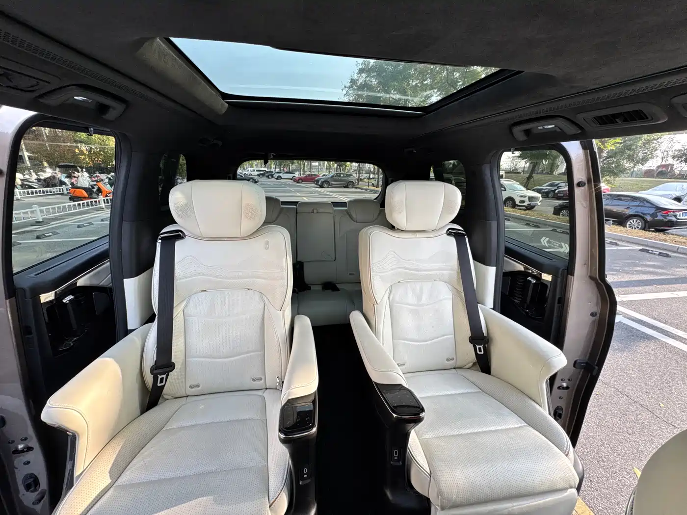 GAC Trumpchi Trumpchi M8 2023 Model Master Series 400T Flagship Edition фото 13