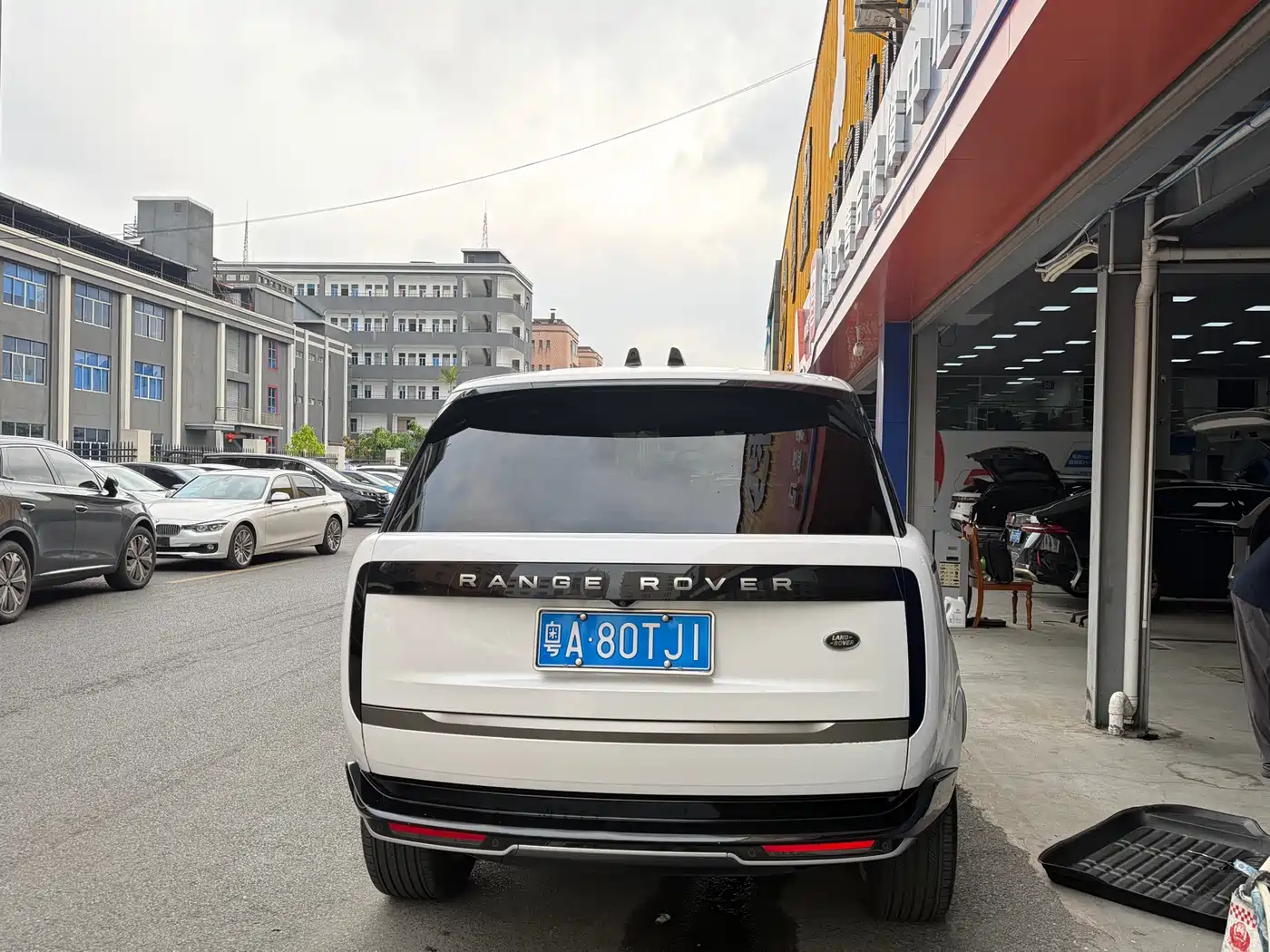 LAND ROVER RANGE ROVER
