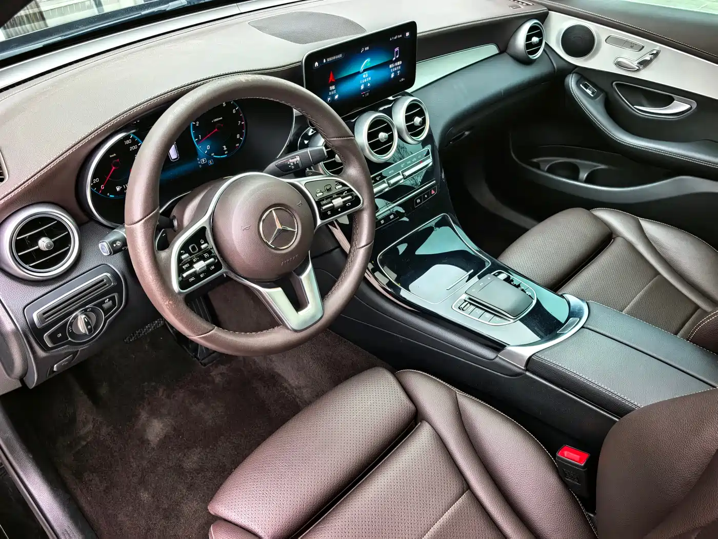 Mercedes-Benz GLC 2022 Facelift GLC 260 L 4MATIC Dynamic фото 6