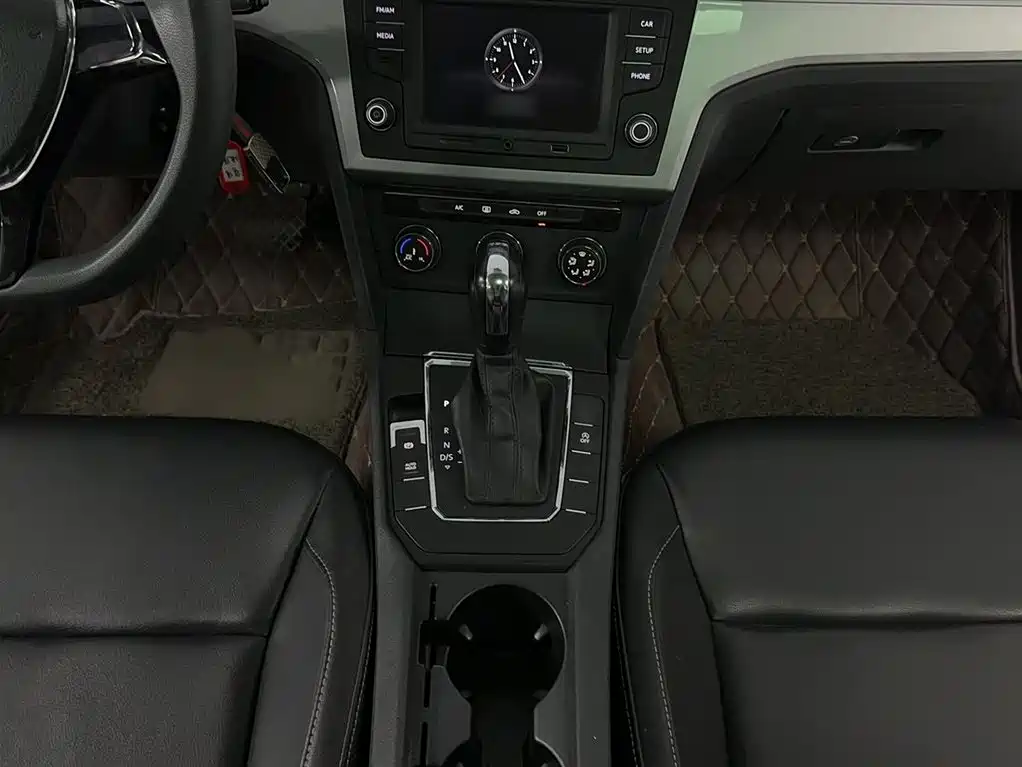 Volkswagen Lamando 2017 230TSI DSG Trend Edition фото 6