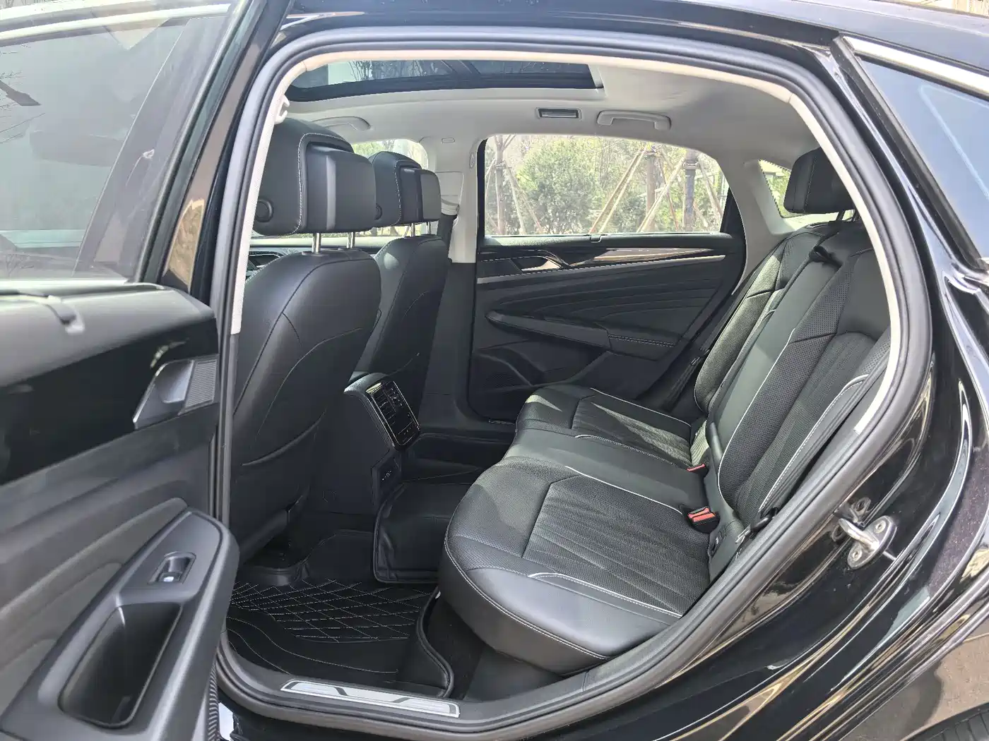 VOLKSWAGEN PASSAT NEW ENERGY