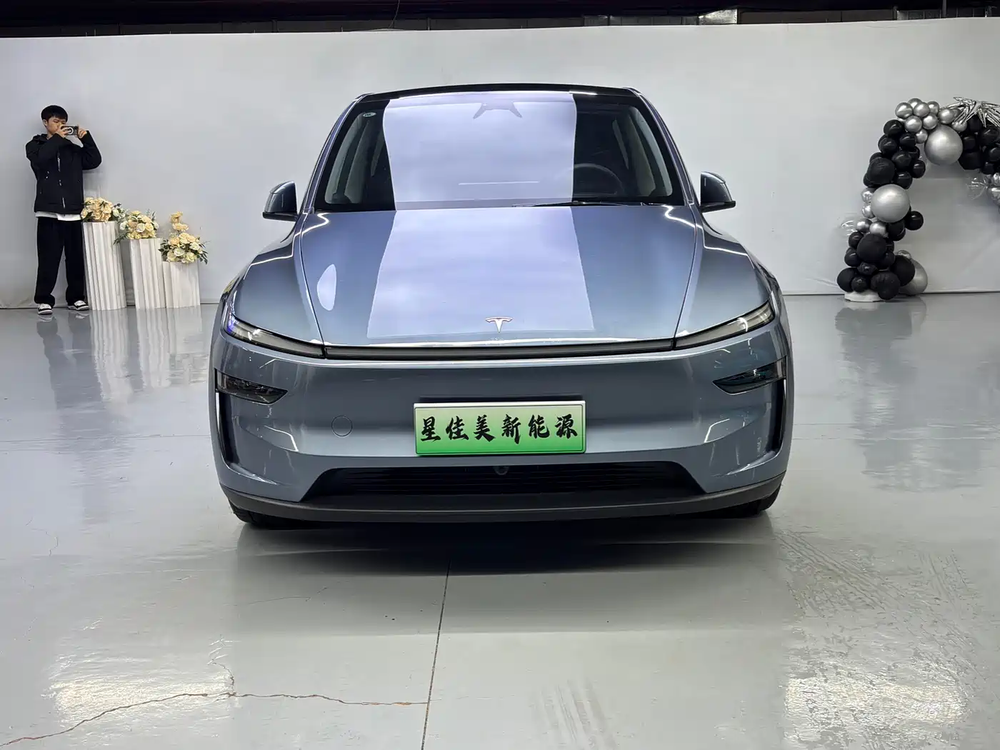 TESLA MODEL Y