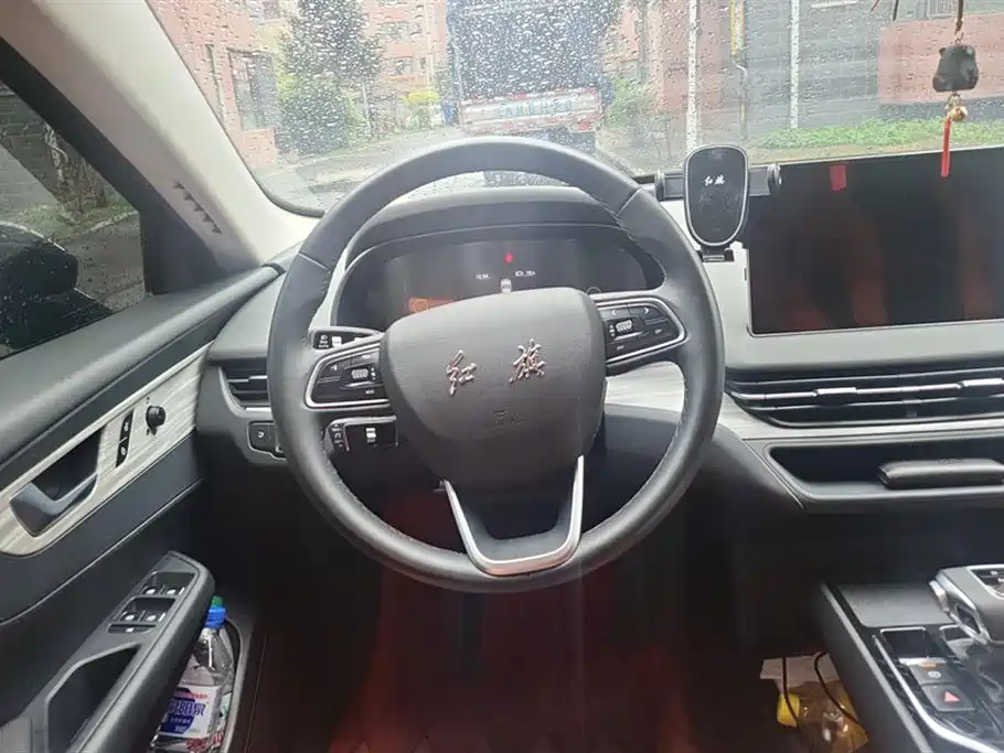 Hongqi E-QM5 2023 620km PLUS фото 15