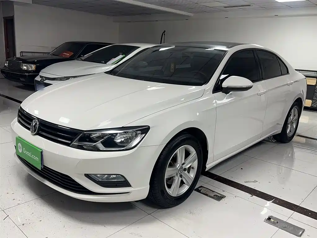 Volkswagen Lamando 2017 230TSI DSG Trend Edition фото 3