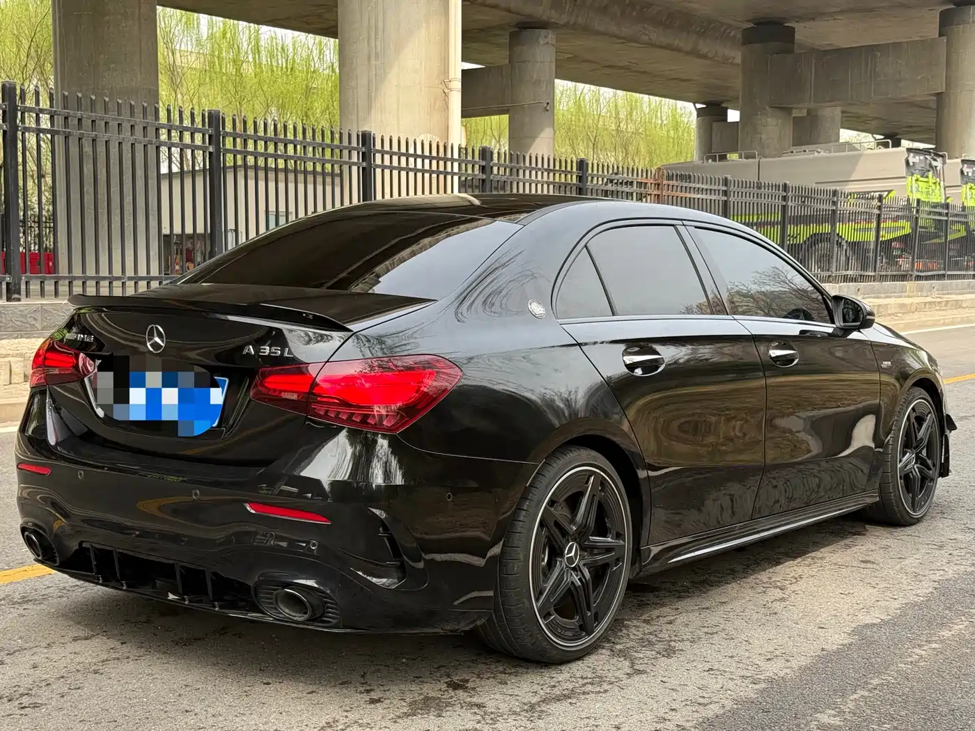 Mercedes-Benz A-Class AMG 2024 AMG A 35 L 4MATIC фото 5