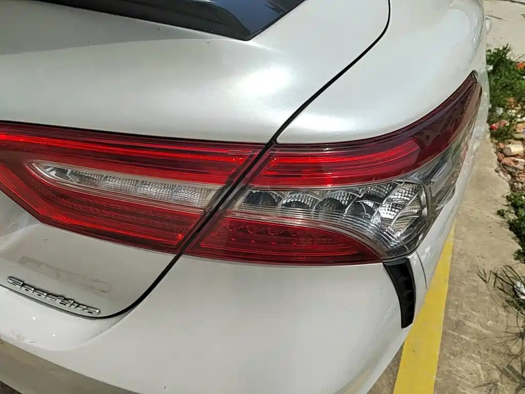 Photo 8 - Toyota Camry