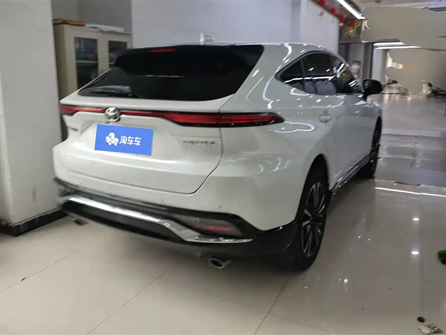 Toyota Venza 2022 2.0L CVT 2WD Premium фото 3