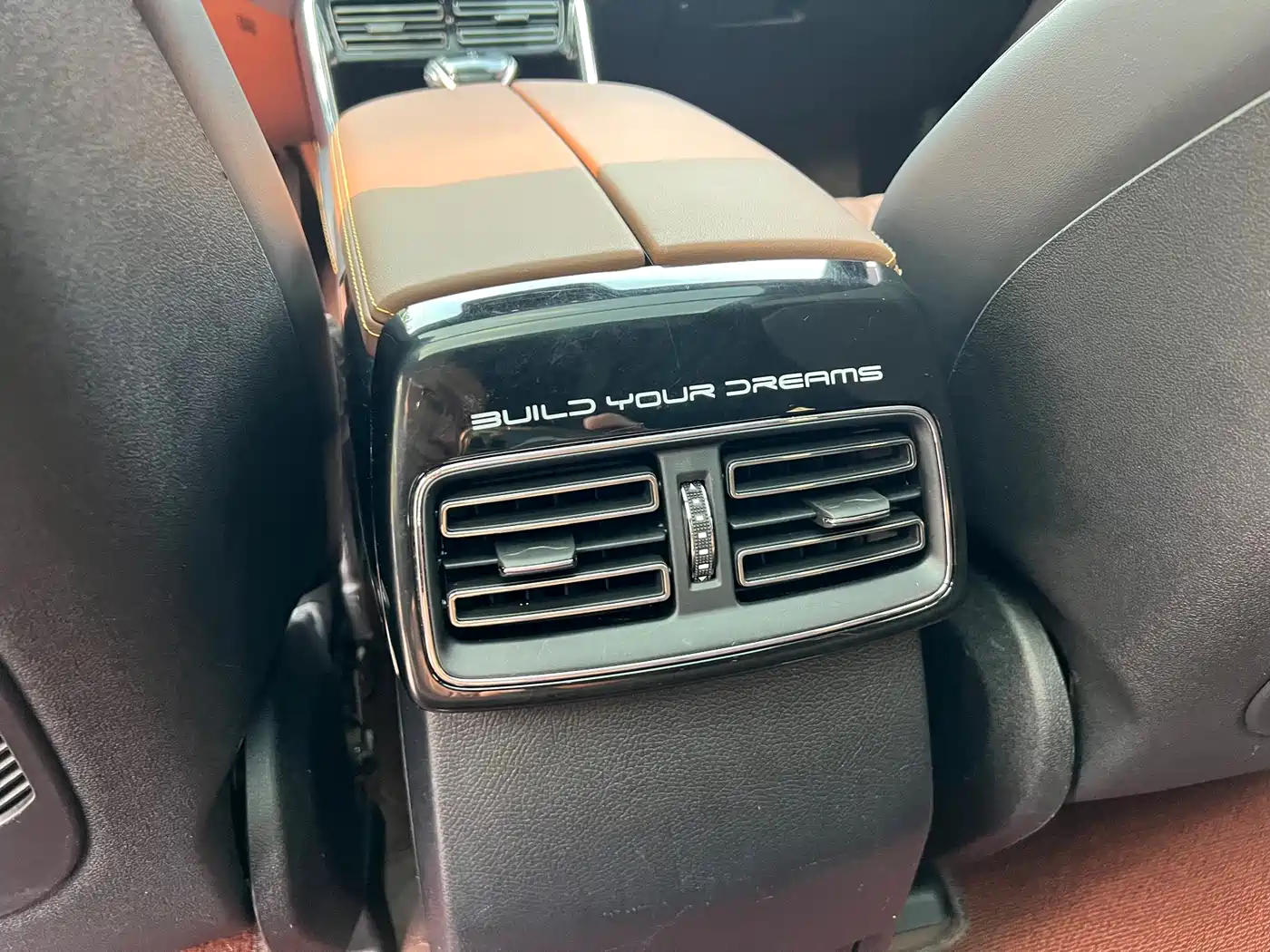 BYD Tang New Energy 2021 DM-i 112KM Premium фото 17