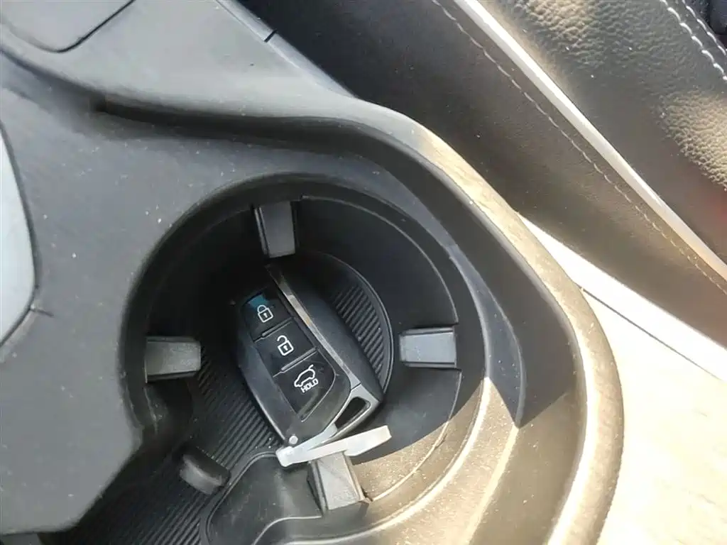 Hyundai Santa Fe 2017 2.0T Automatic 2WD Intelligent 7-Seater фото 9