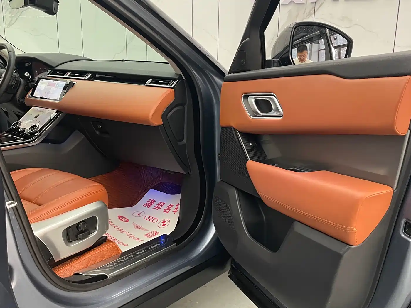 Land Rover Range Rover Velar 2020 P250 фото 16