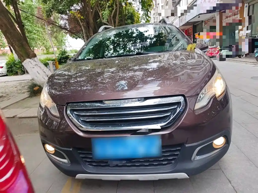 Peugeot 2008 2014 1.6L Automatic Fashion Edition фото 3