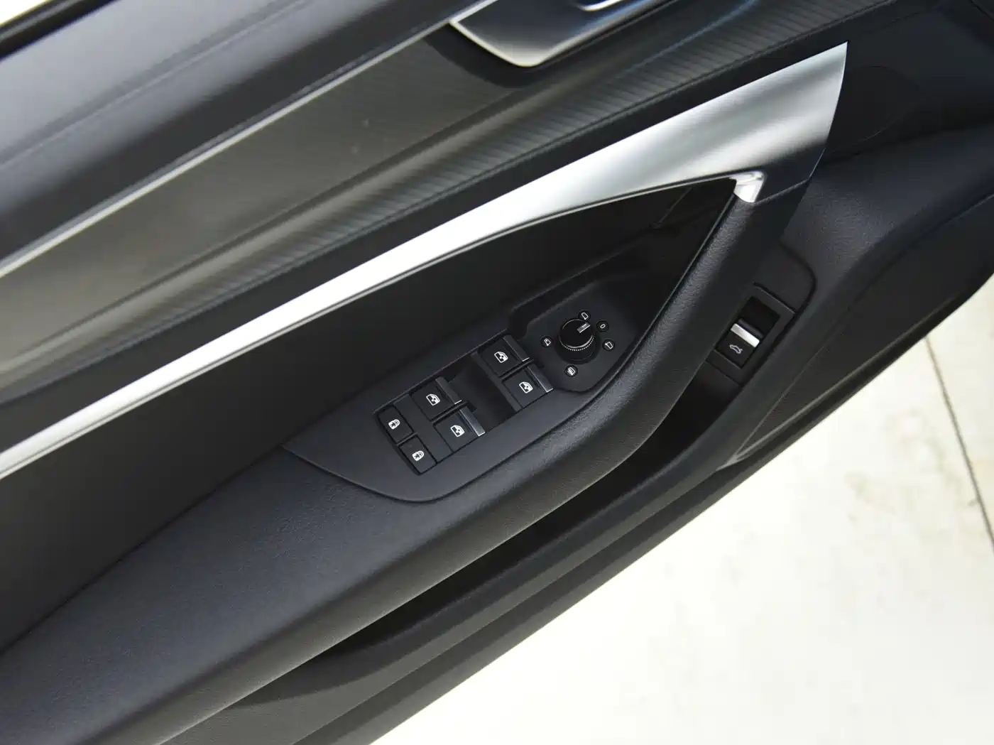 Audi A6L 2019 40 TFSI Luxury Elegance фото 7