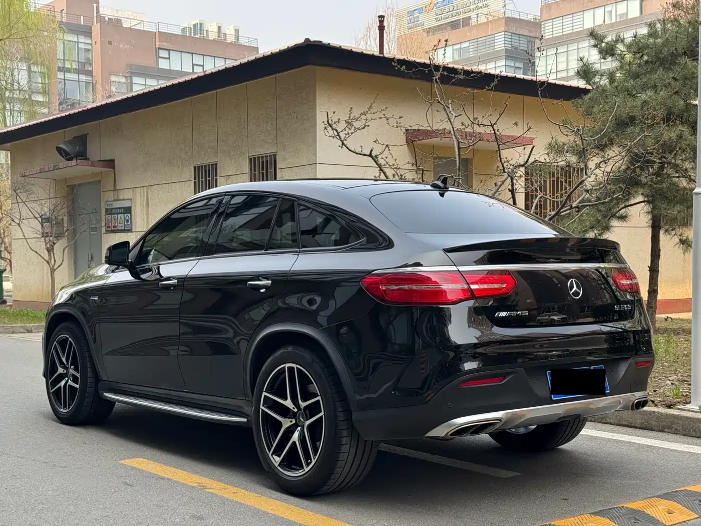 MERCEDES-BENZ GLE COUPE AMG