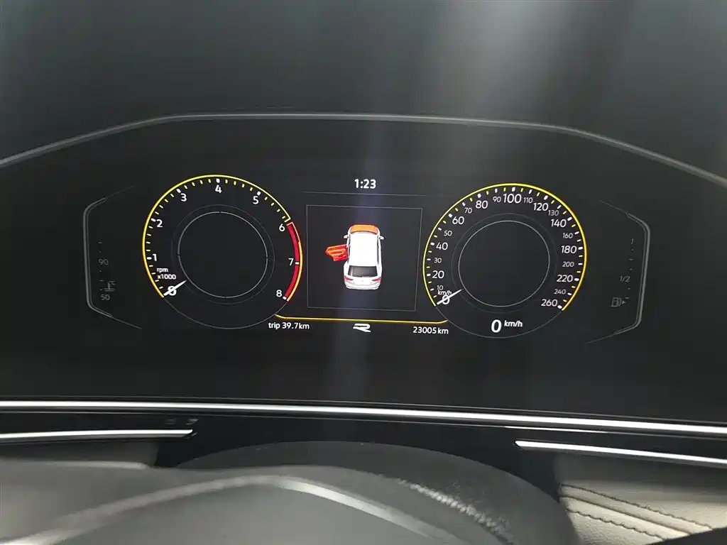 Volkswagen Tiguan L 2023 330TSI Auto 2WD R-Line Premium Edition фото 8