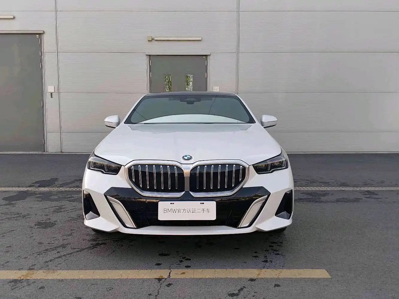 BMW 5 Series 2024 530Li Leading M Sport Package фото 2