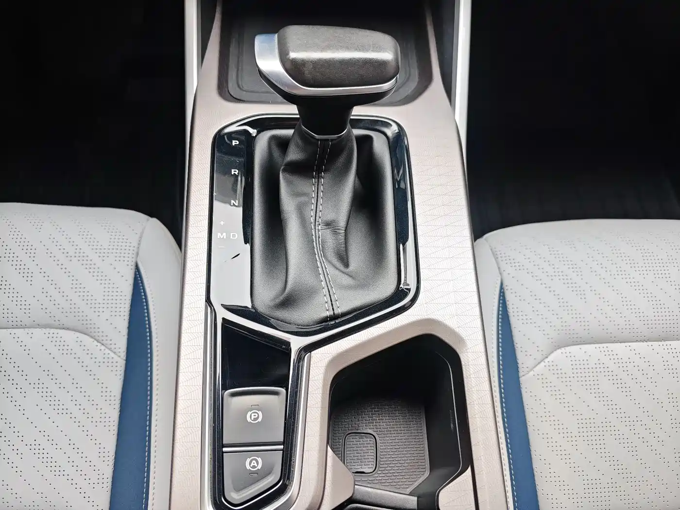 GEELY AUTOMOBILE EMGRAND