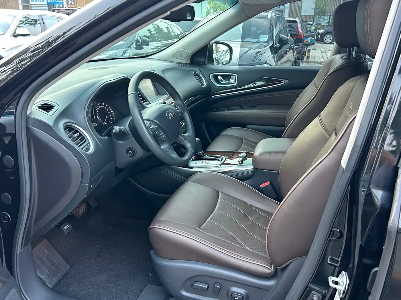 Infiniti QX60 (Import) 2015 2014 2.5 S/C Hybrid AWD All-Round Edition