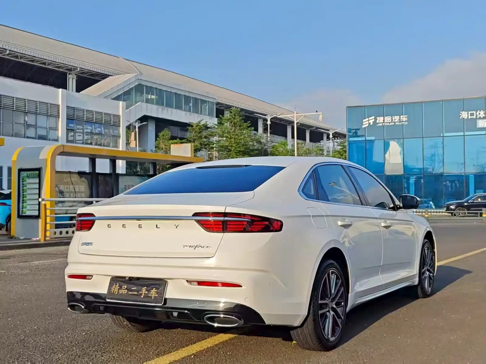 Фото 7 - Geely Preface