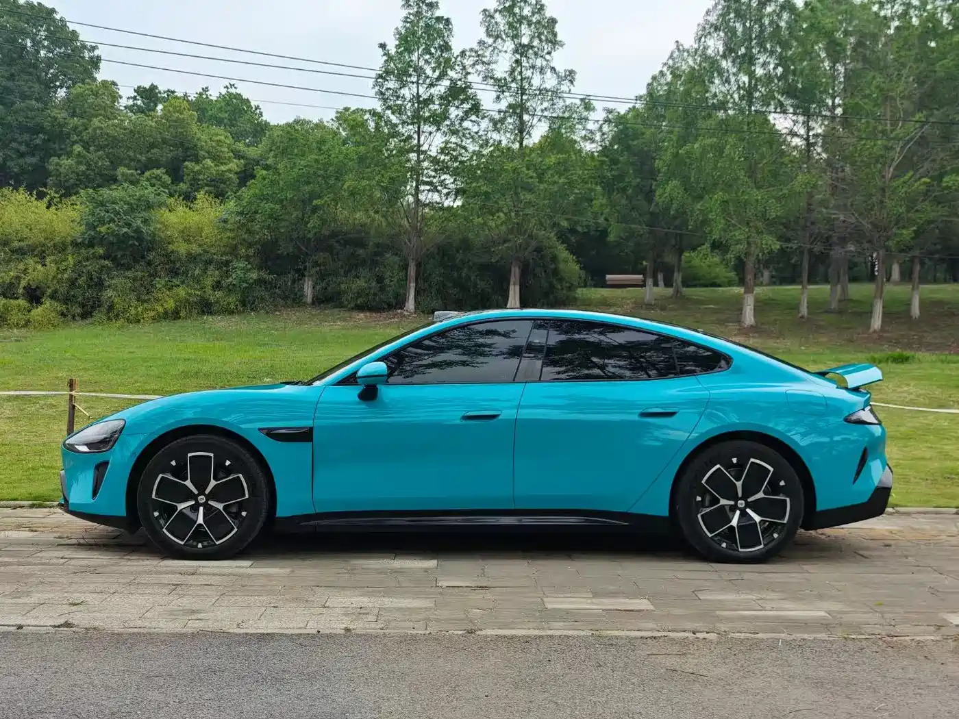 XIAOMI CAR XIAOMI SU7