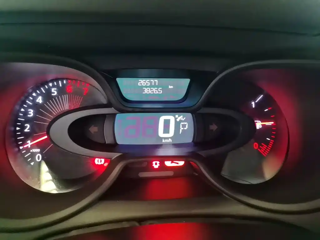 Renault Captur 2018 2015 Model 1.2T Automatic Standard Edition