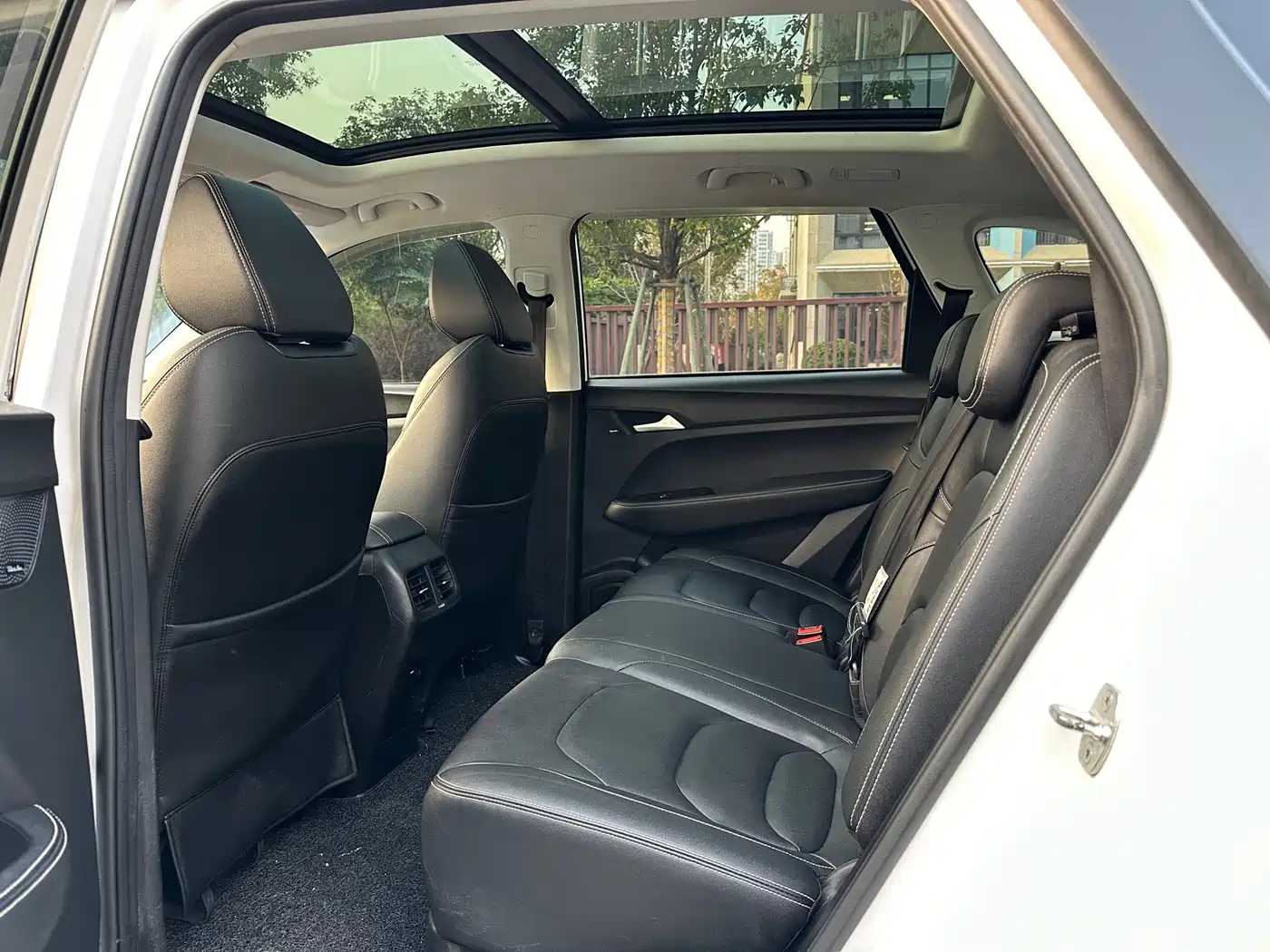 Baojun 530 2019 2020 1.5T CVT Premium Connect 7-seater