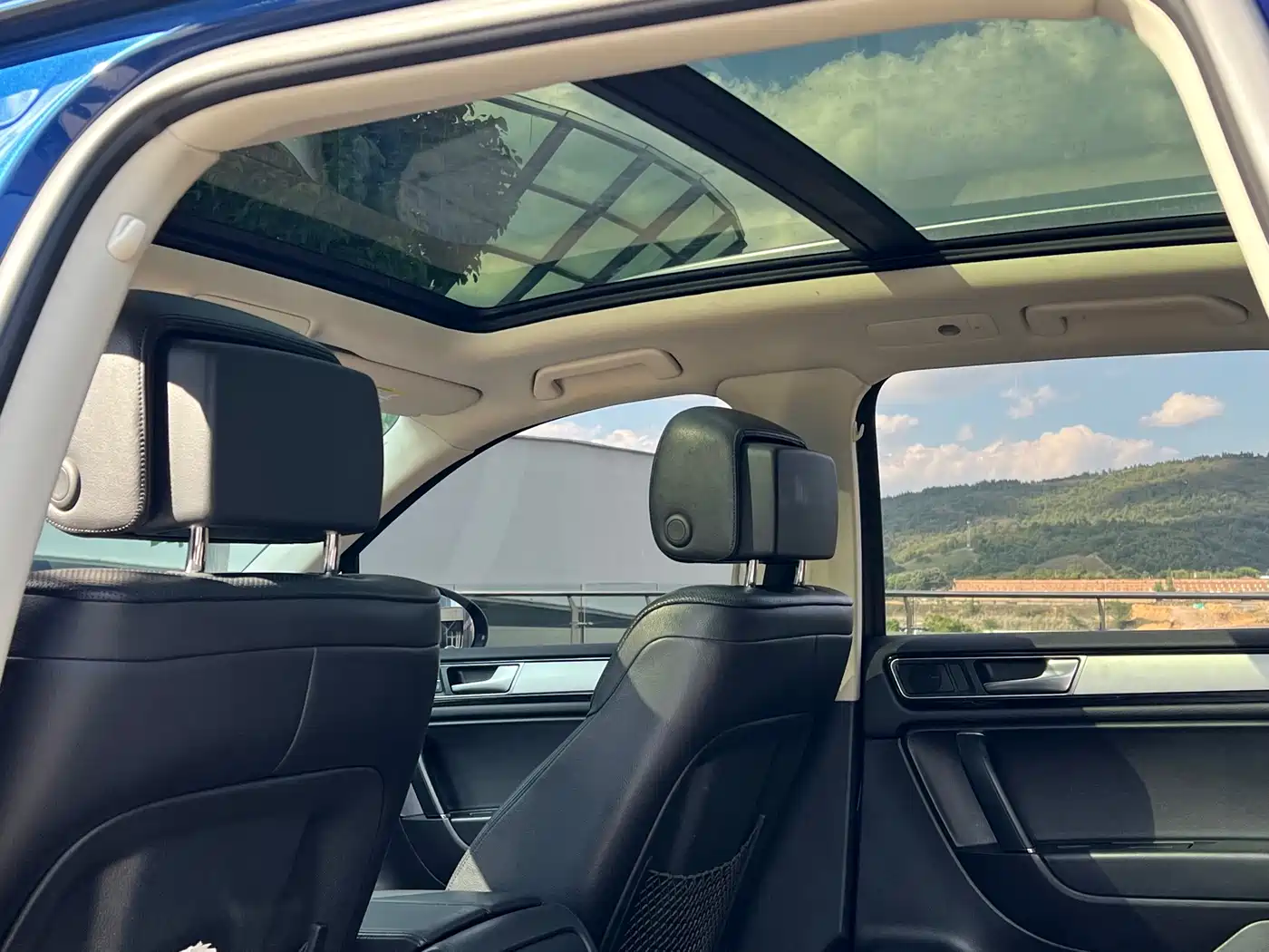 Volkswagen Touareg 2017 3.0TSI Explorer Edition фото 6