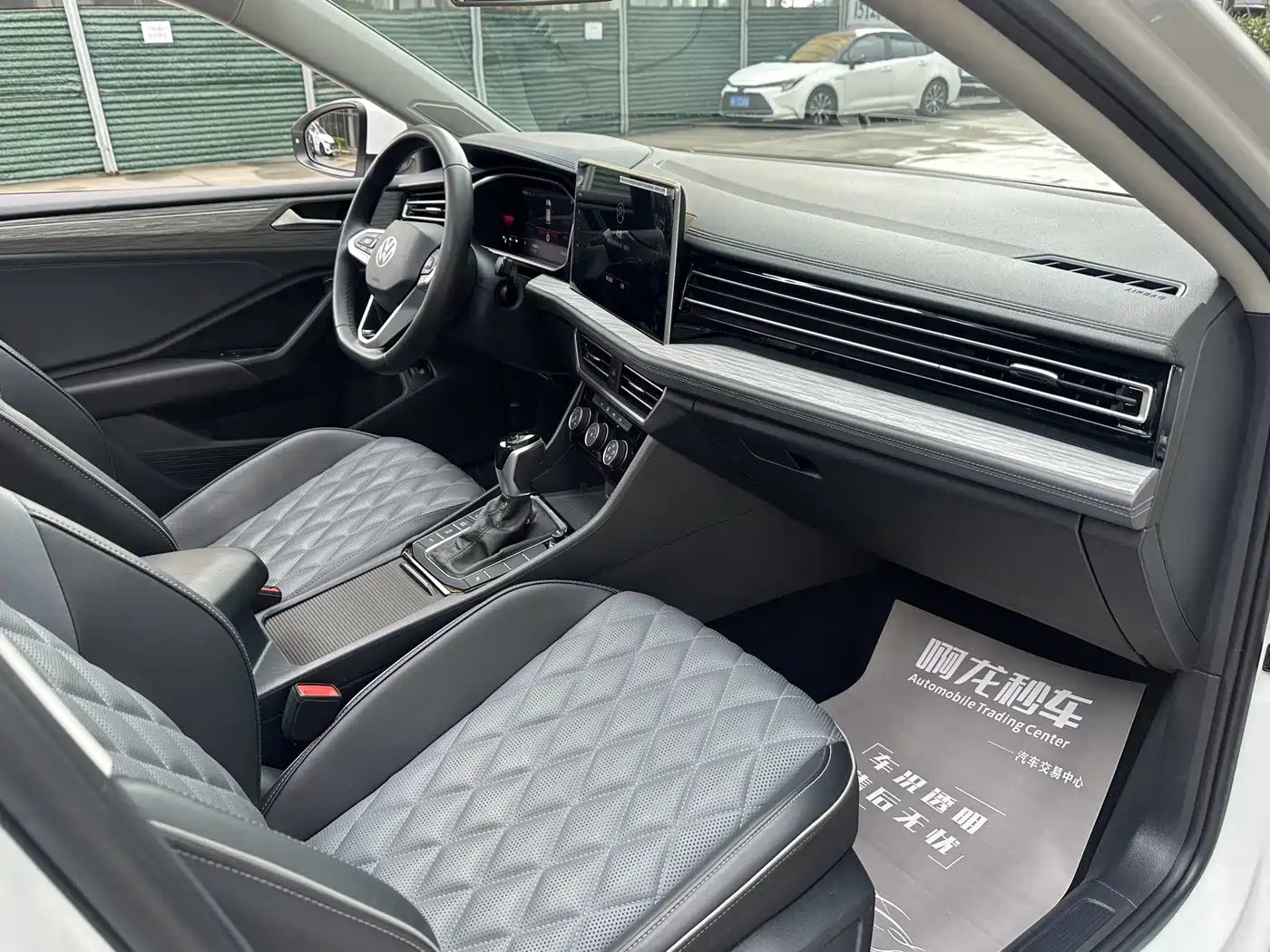 Volkswagen Sagitar 2025 Model Second Facelift 300TSI DSG Transcend Edition фото 22