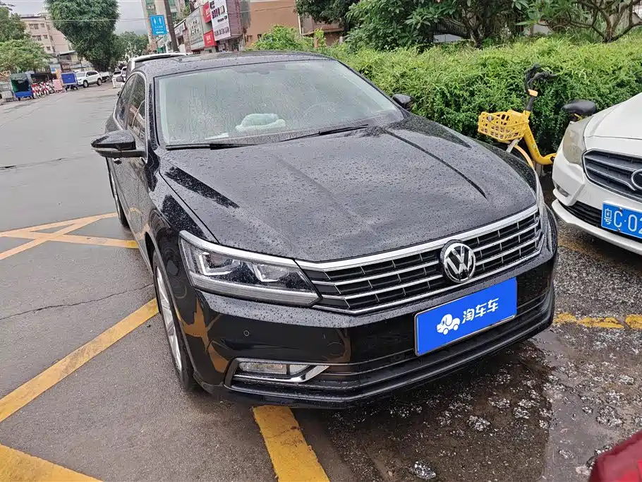Volkswagen Passat 2017 280TSI DSG Prestige фото 2