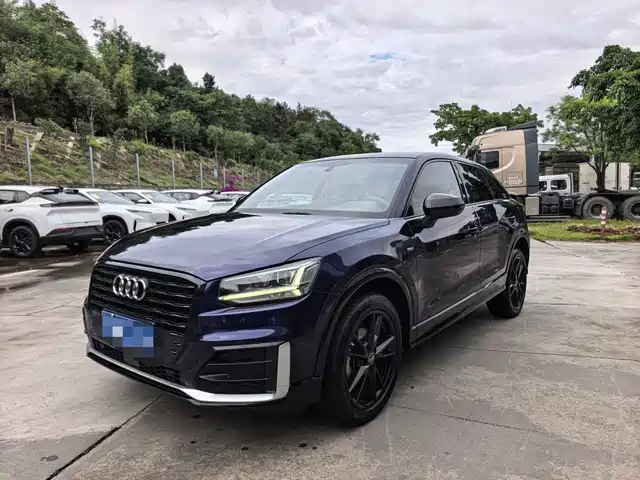 Audi Q2L 2020 35 TFSI Progressive Dynamic Model