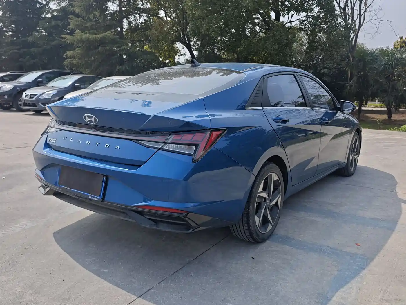 Hyundai Elantra 2022 1.5L CVT GLX Elite Edition фото 15