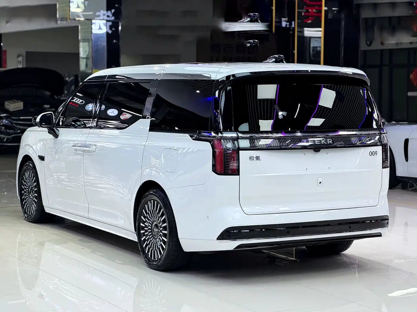 ZEEKR EXTREME KRYPTON 009