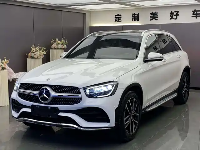 MERCEDES-BENZ GLC