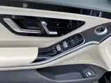 Photo 10 - Mercedes-Benz S-Class