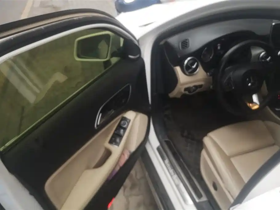 Mercedes-Benz GLA 2016 GLA 200 Dynamic фото 9