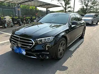 Mercedes-Benz E