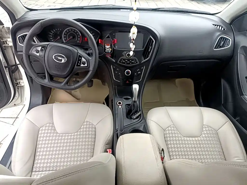 GAC Trumpchi Trumpchi GA3S Vision 2014 2014 1.6L Manual Luxury Edition