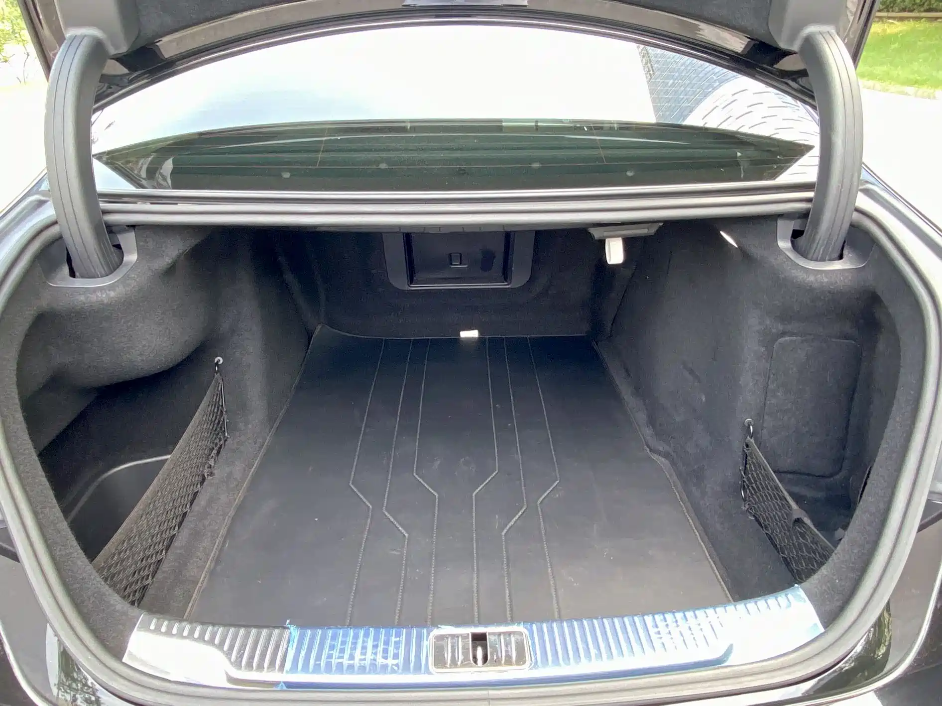 Photo 7 - Mercedes-Benz S-Class
