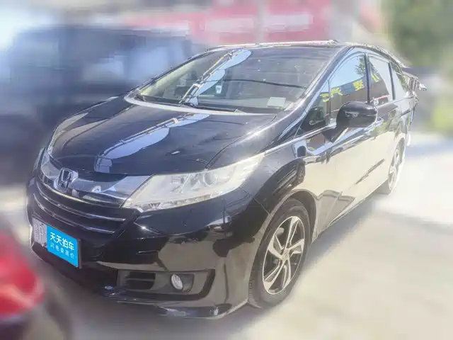 Honda Odyssey 2015 Facelift 2.4L Luxury Edition — фото 1
