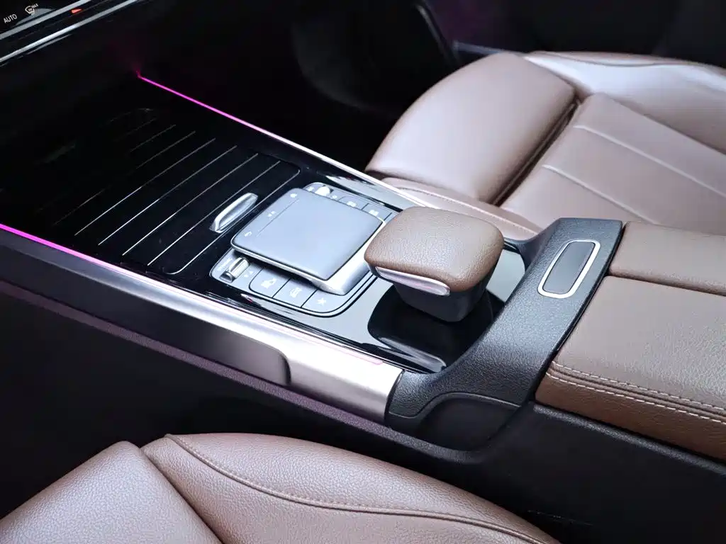 Mercedes-Benz GLB 2020 Facelift GLB 200 Dynamic фото 12