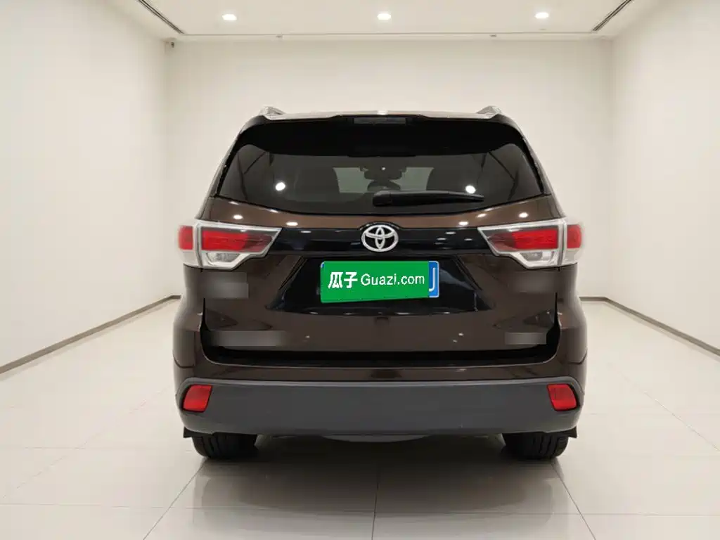 Фото 5 - Toyota Highlander