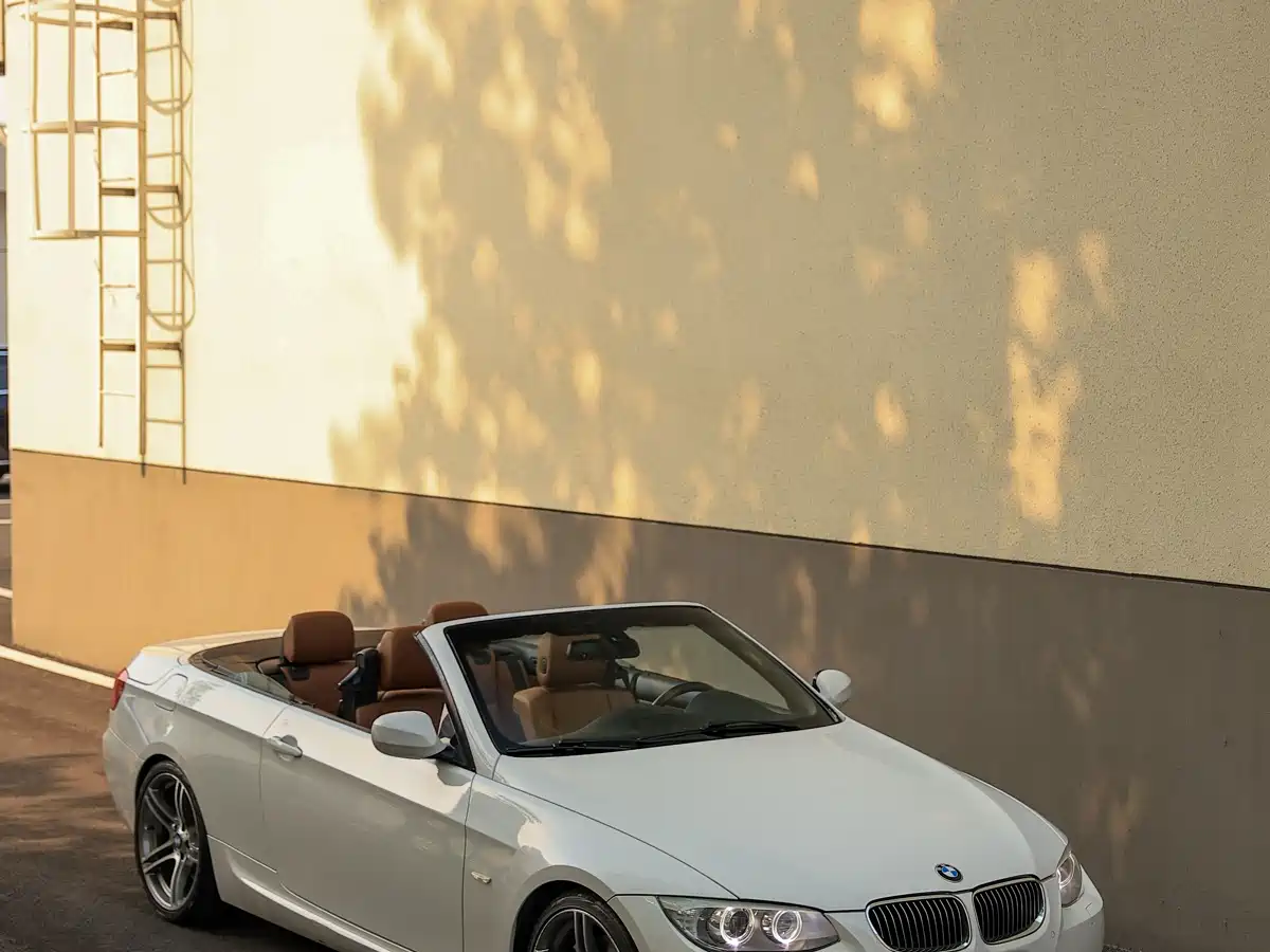 BMW 3 Series (Import) 2011 335i Convertible Coupe