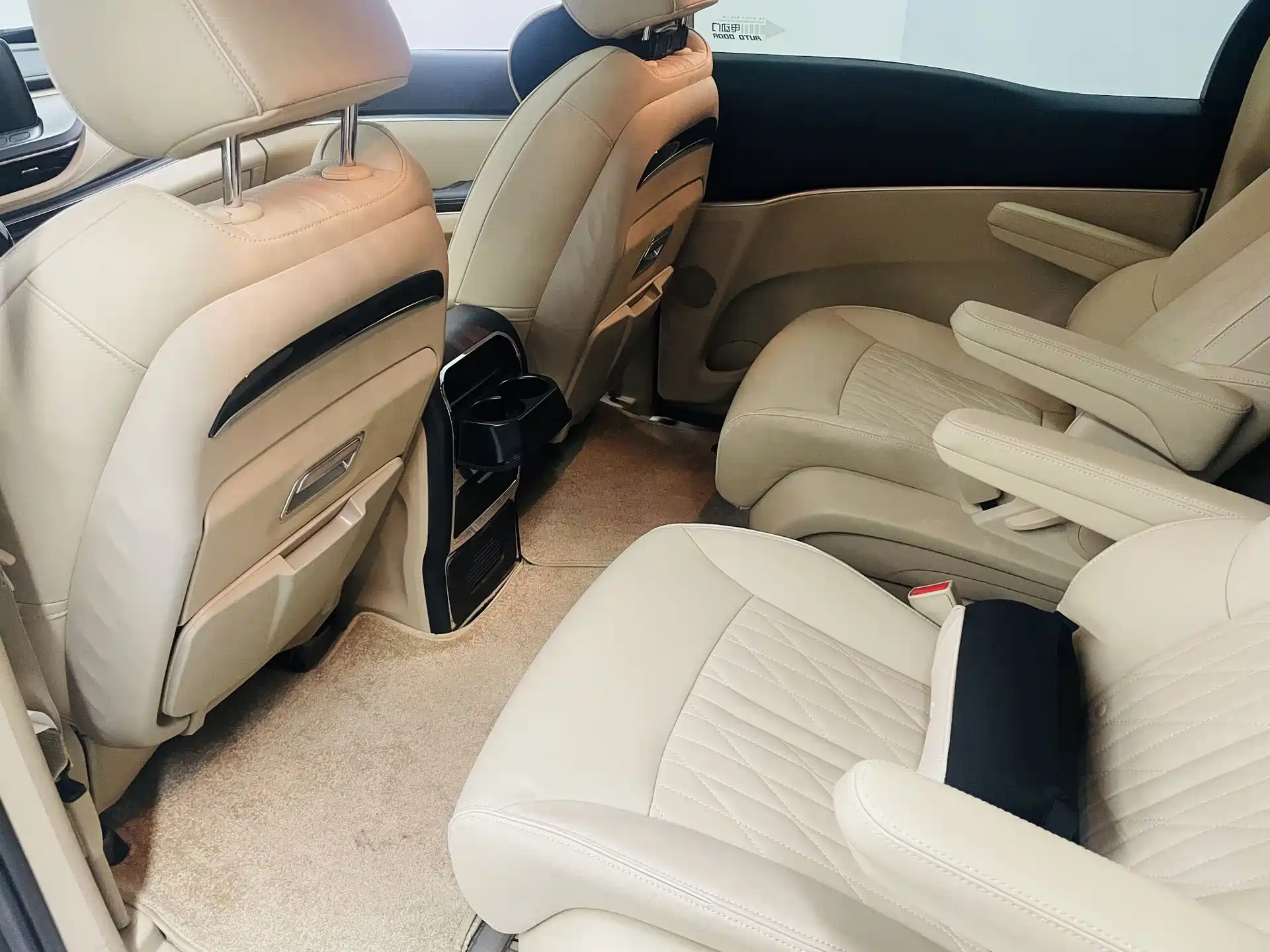 Фото 14 - Buick GL8