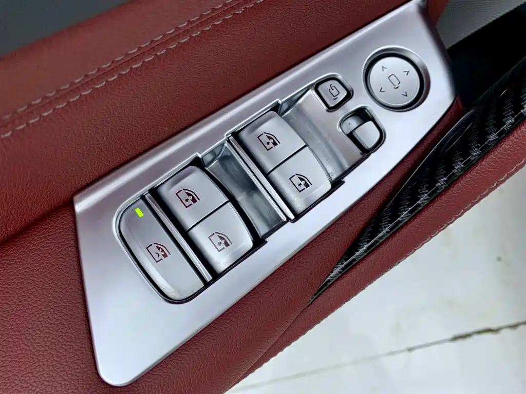 BMW 5 Series 2022 Model Second Facelift 525Li M Sport Package фото 30