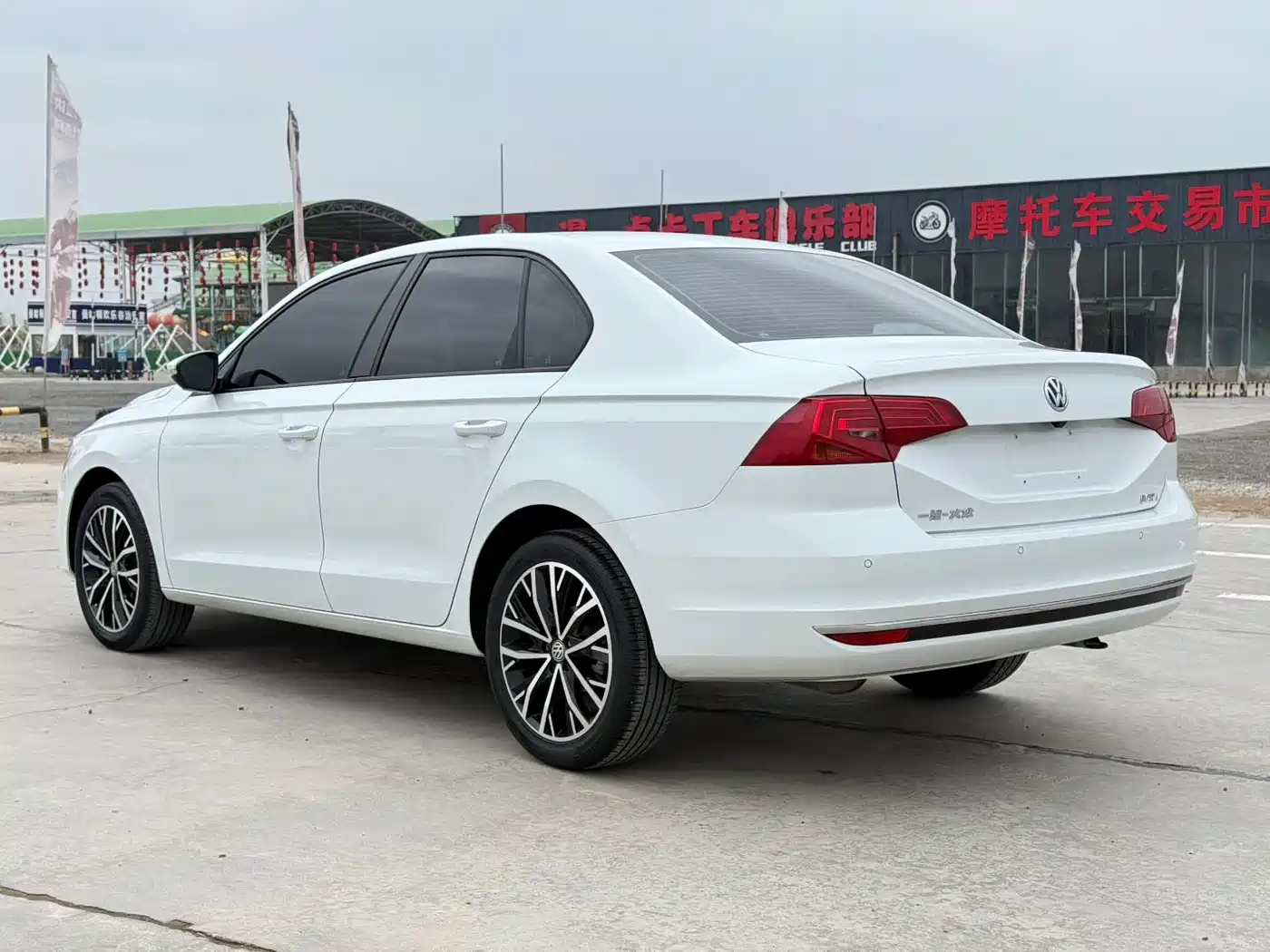 Volkswagen Bora 2019 Bora Legend 1.5L Auto Leading Type China VI фото 4