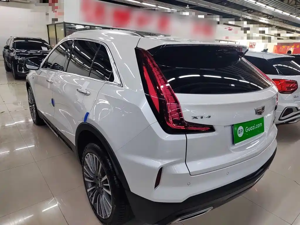 Cadillac XT4 2025 2024 28T 2WD Premium