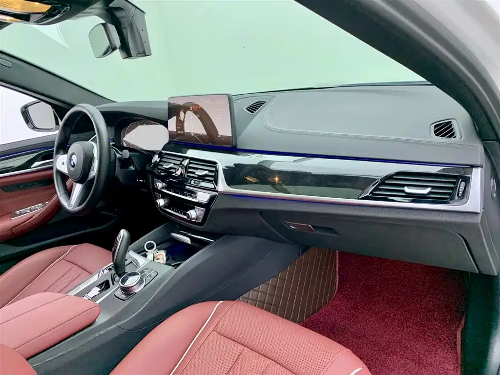 BMW 5 Series 2022 Model Second Facelift 525Li M Sport Package фото 16