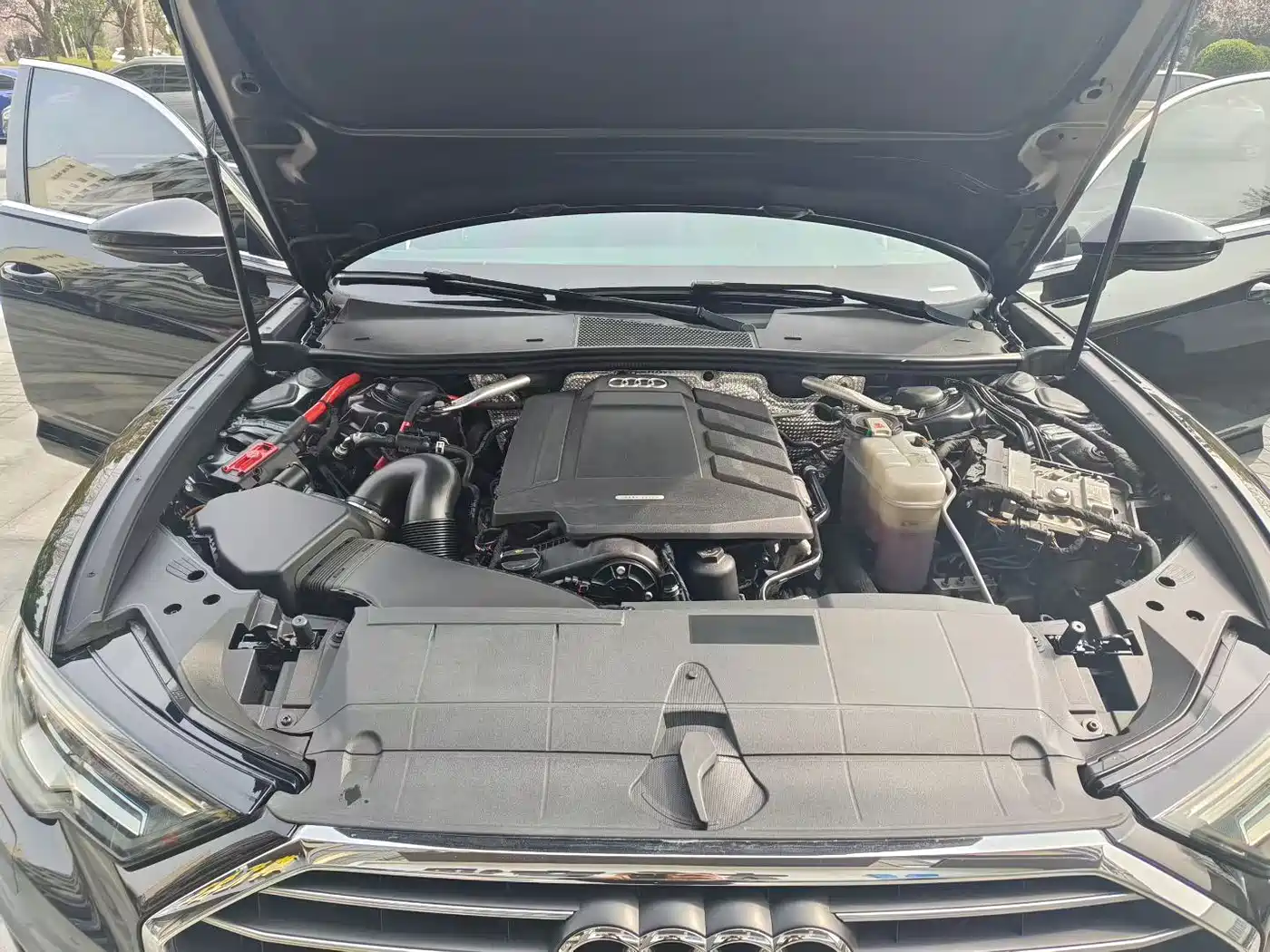 Фото 4 - Audi A6L