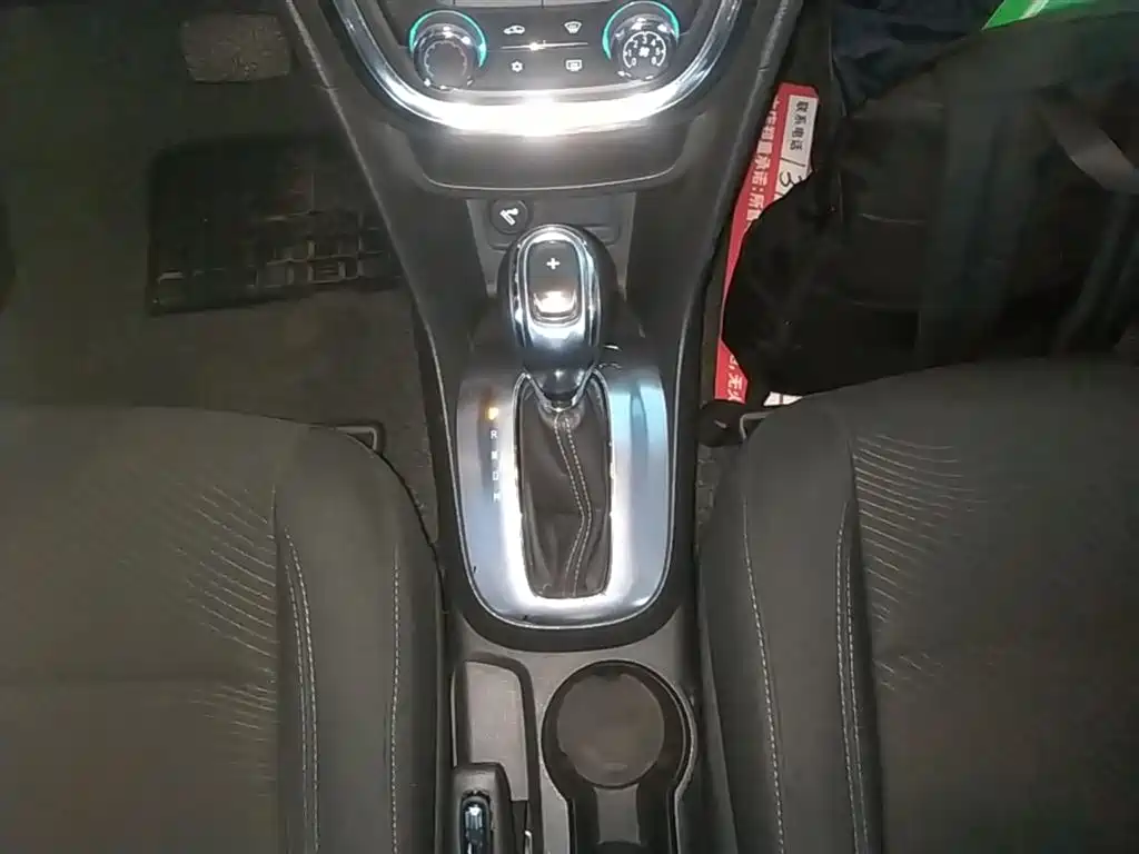 Buick Encore 2014 1.4T Automatic 2WD Urban Elite фото 14